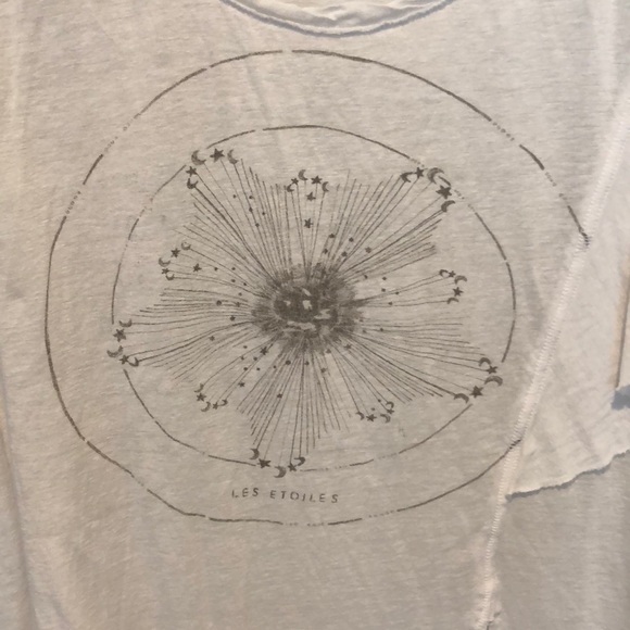 Free People white shirt asymmetrical flower shirt - Picture 3 of 7